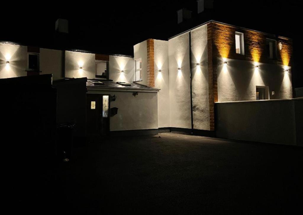 #1 Tgha Luxury Studio Apartment In Athlone Exteriör bild