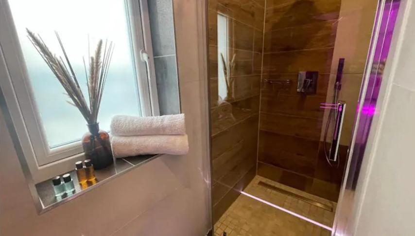 #1 Tgha Luxury Studio Apartment In Athlone Exteriör bild